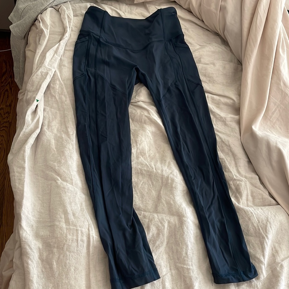 Lululemon fast and free with pockets size 6